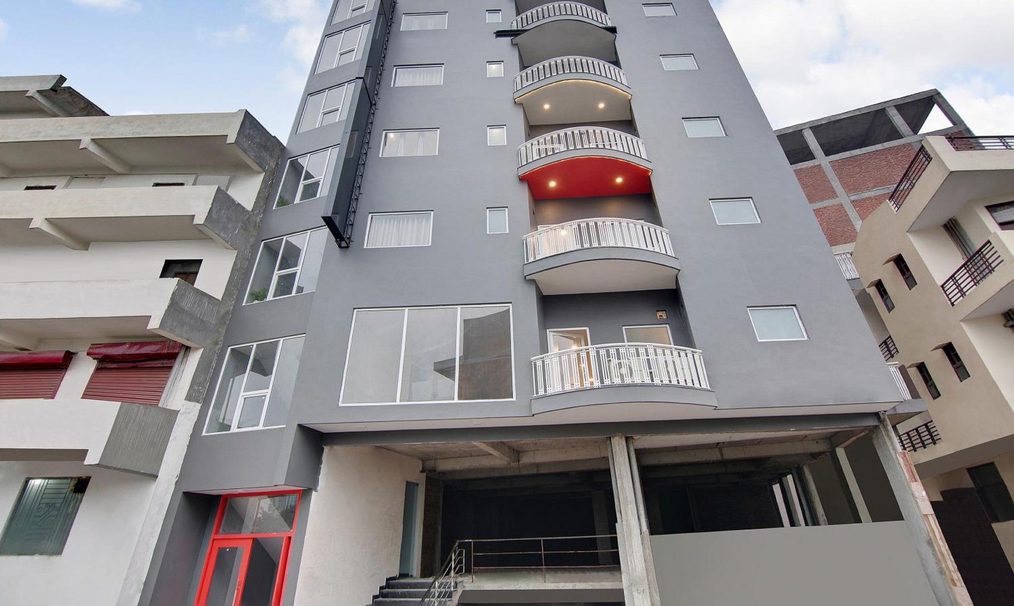 Townhouse Sector 49 Near Logix City Centre Noida Exterior photo