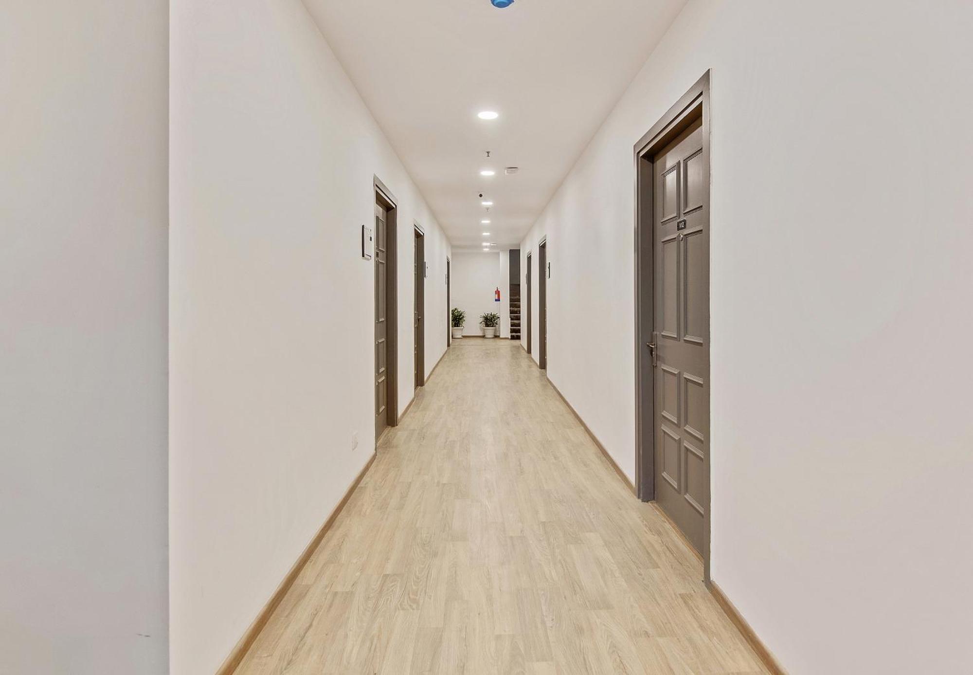 Townhouse Sector 49 Near Logix City Centre Noida Exterior photo