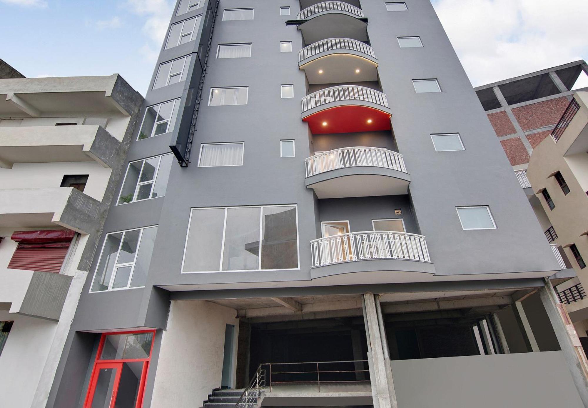 Townhouse Sector 49 Near Logix City Centre Noida Exterior photo